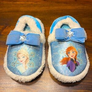 Disney Frozen slippers, Large / T9-10